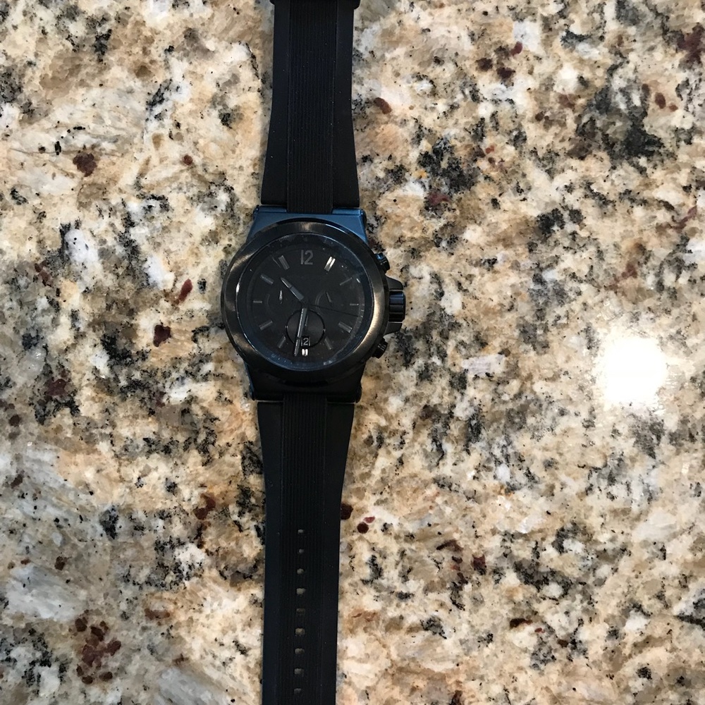Men’s Michael kors Mk 8152 watch - Picture 2 of 3